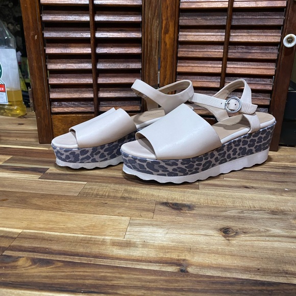 Anthropologie Nude &Cheetah Wedges size 7.5 - Picture 2 of 8